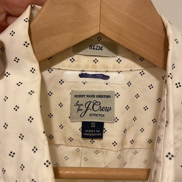 J. Crew Men’s Slim Secret Wash Button Down Shirt - Picture 2 of 7